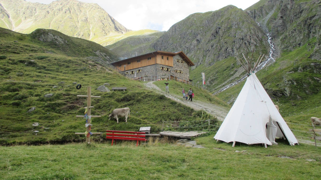 Die Amberger Hütte in den Stubaier Alpen.