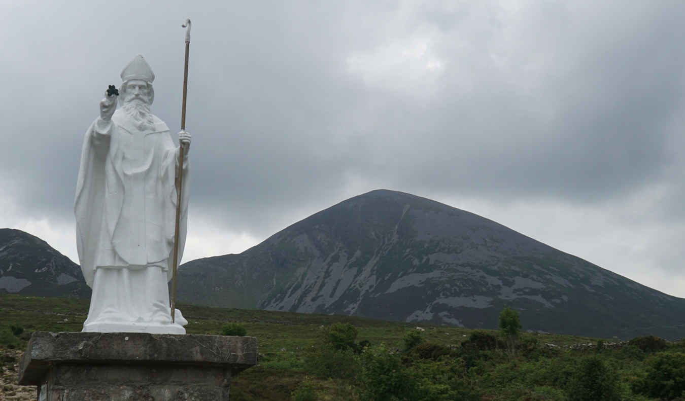 Statue von St. Patrick am Croagh Patrick.