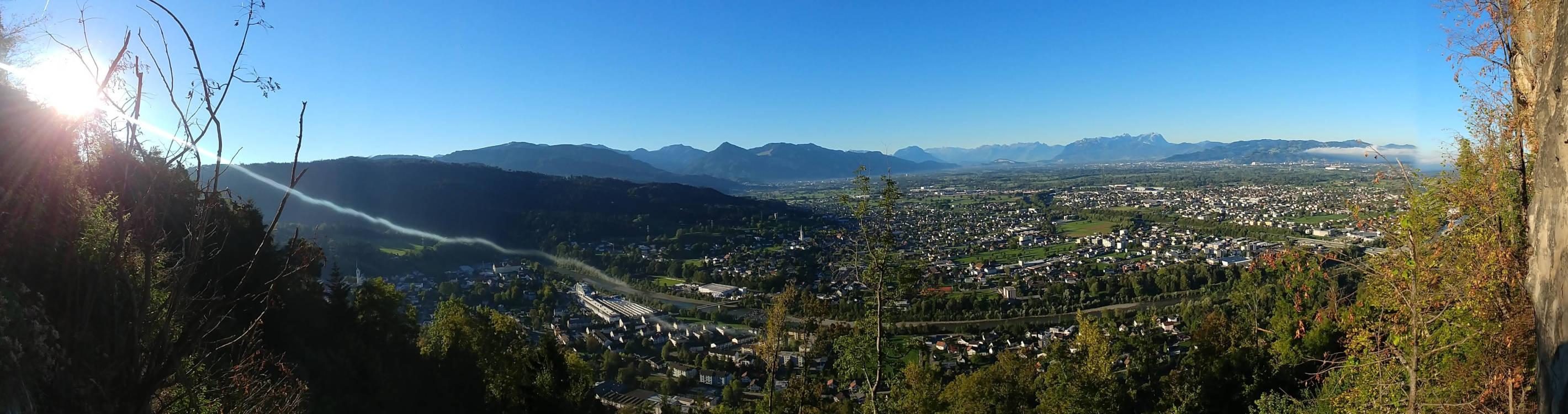 Blick über das Rheintal vom Känzele Klettersteig.