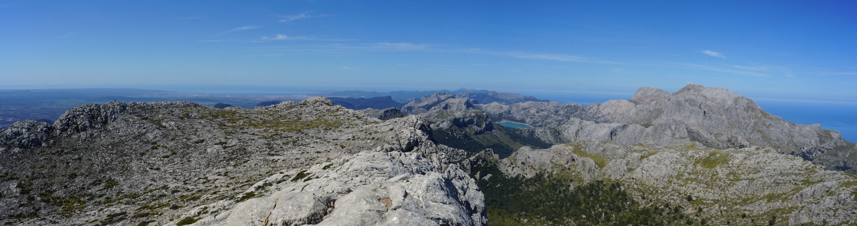 Das Panorama vom Gipfel des Puig de Massanella.