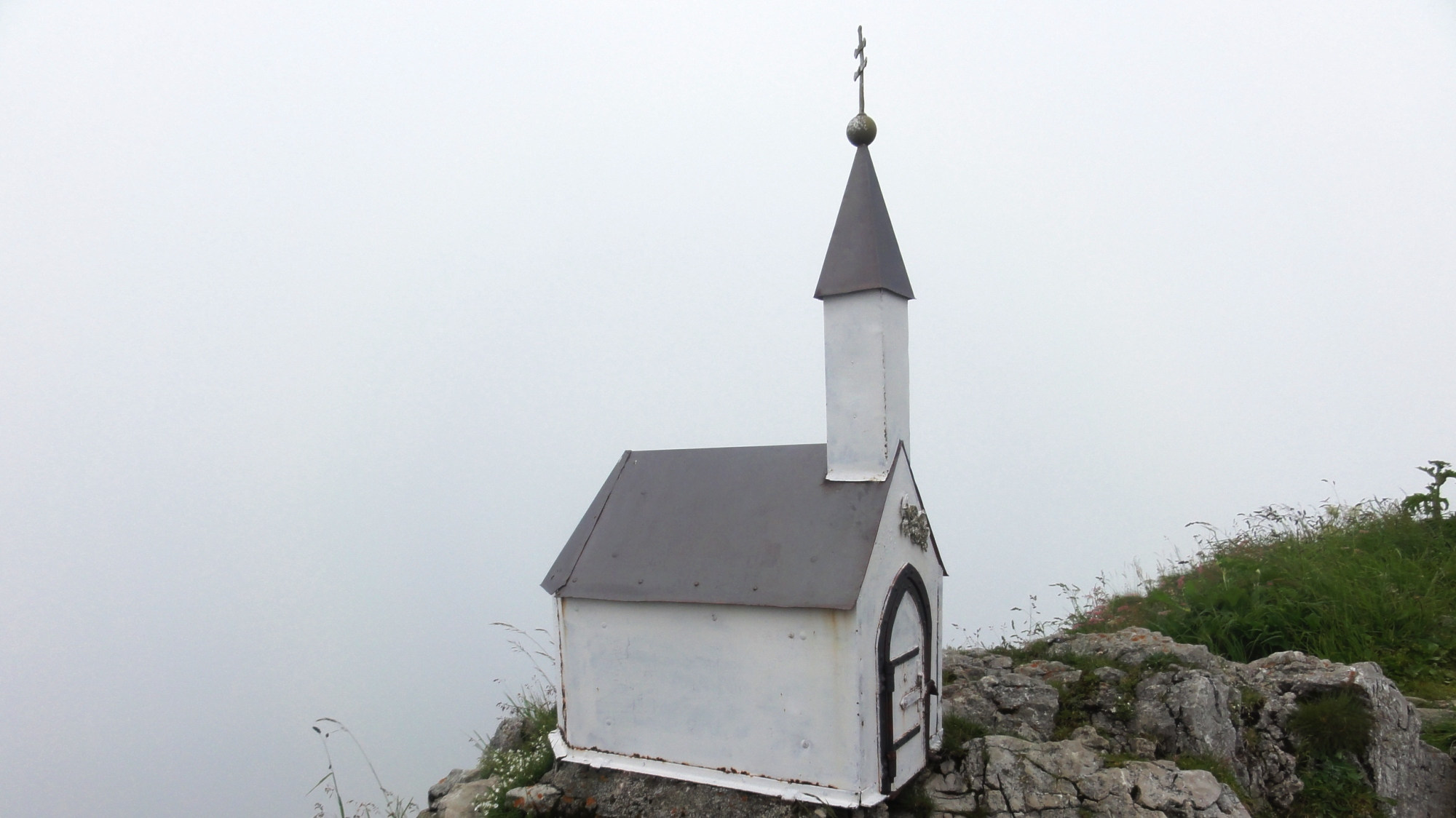 Die Gipfelkapelle des Hochgern.
