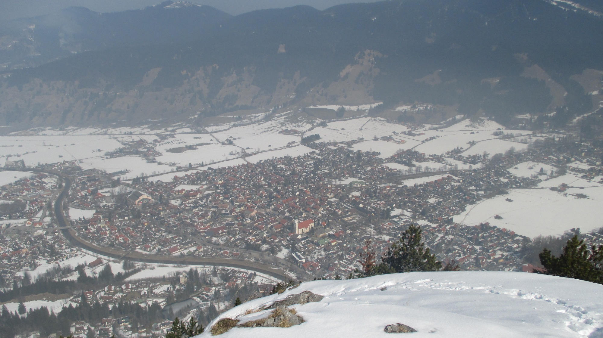 Der Blick vom Kofel auf Oberammergau.