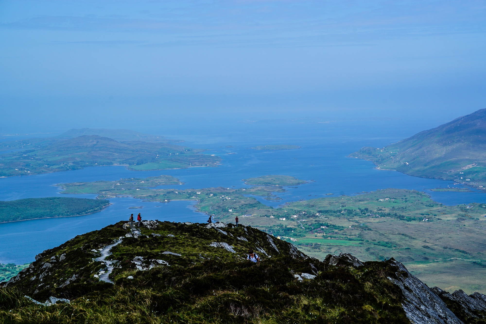 Der Blick vom Diamond Hill auf die irische Westküste.