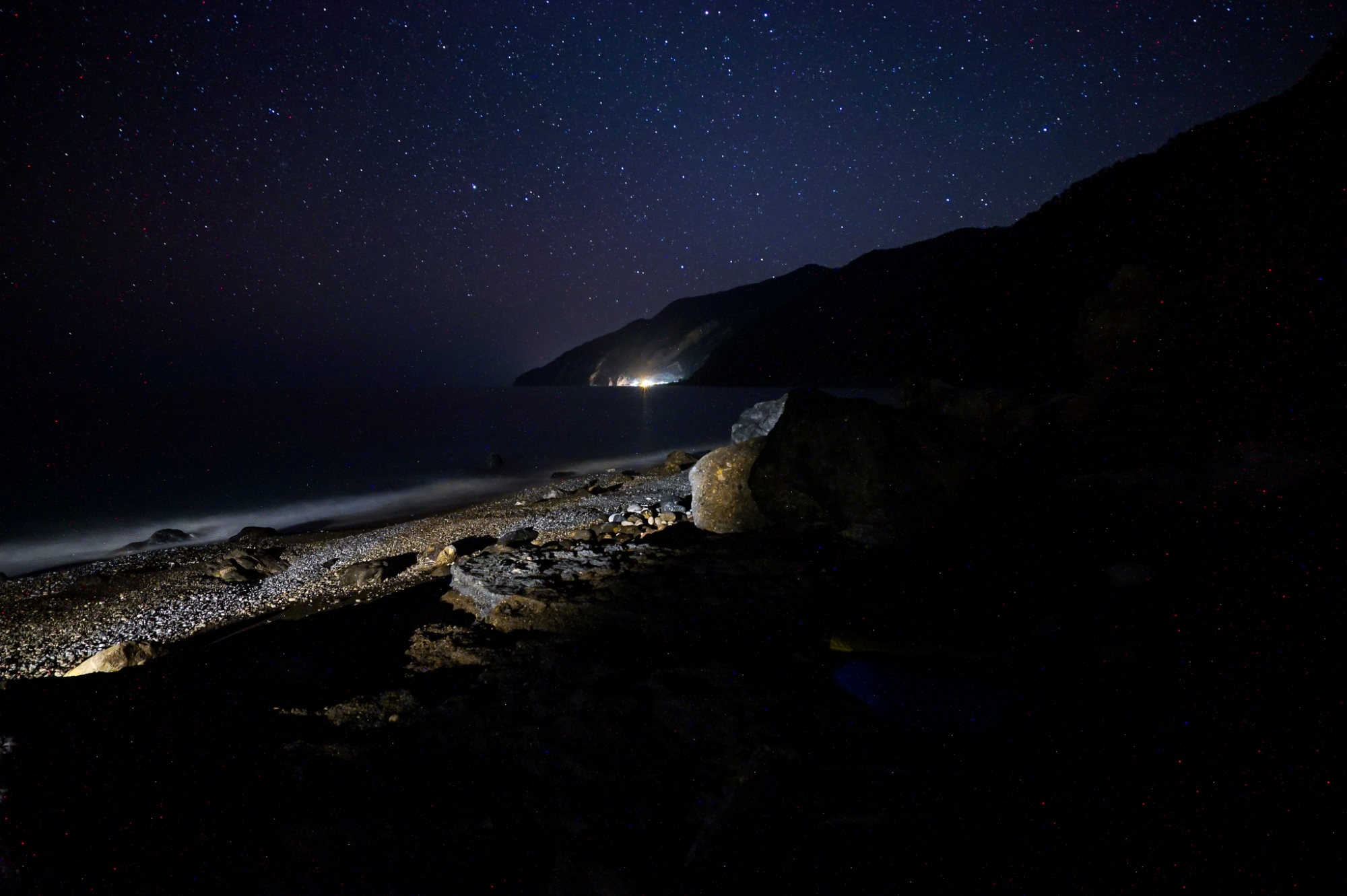 Eine sternenklare Nacht am Strand von Agios Pavlos.