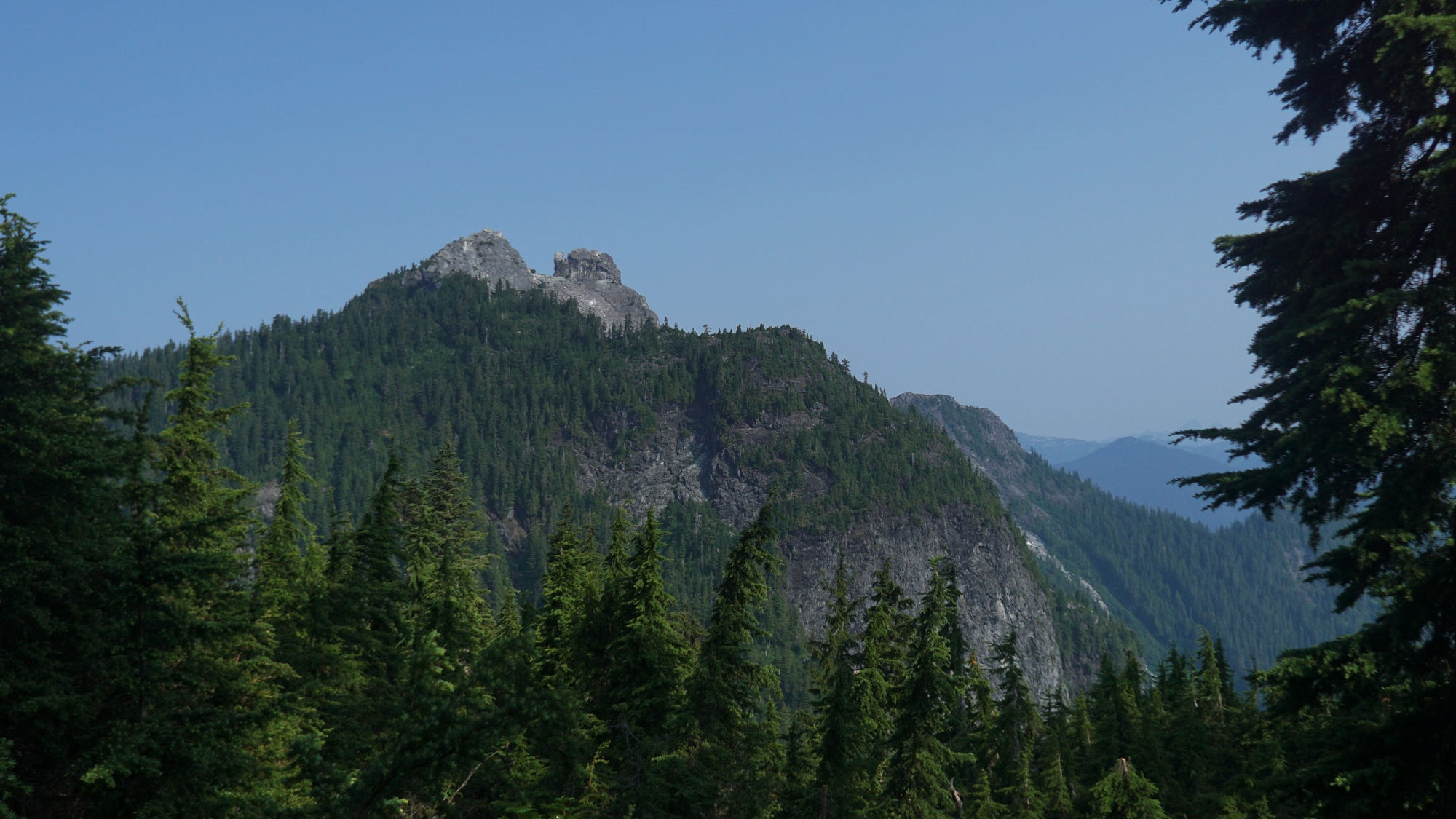 Der Crown Mountain in den North Shore Mountains.