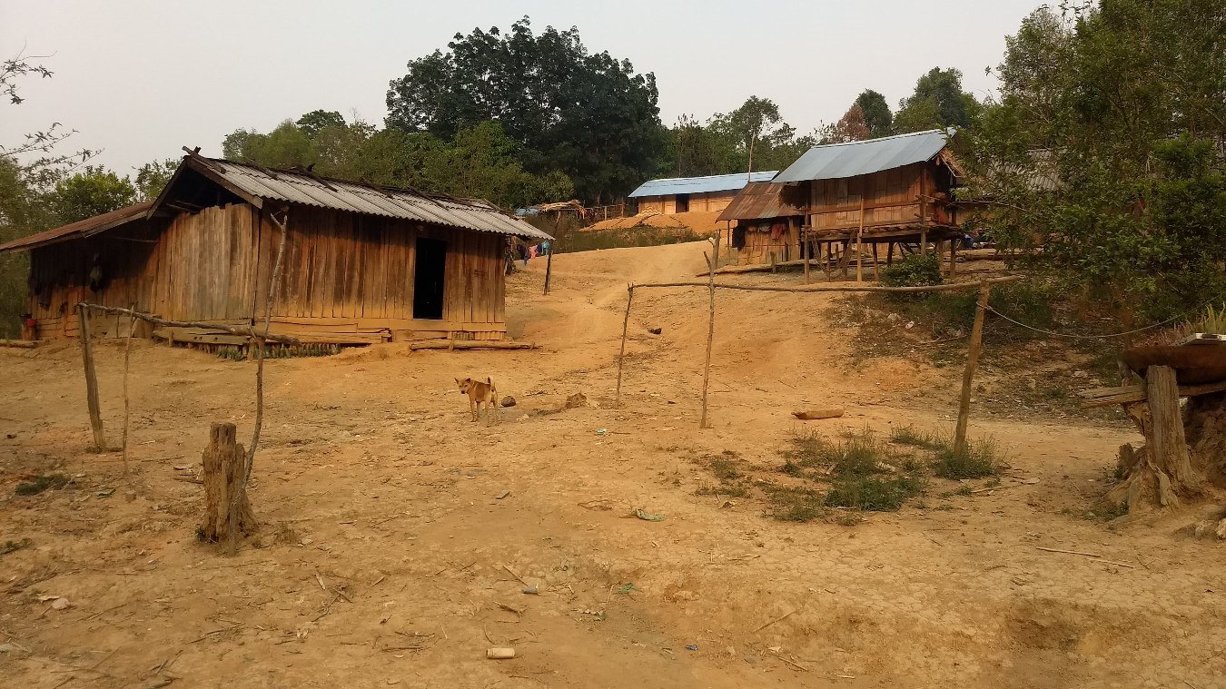Das Hmong-Dorf Samyot in Laos.