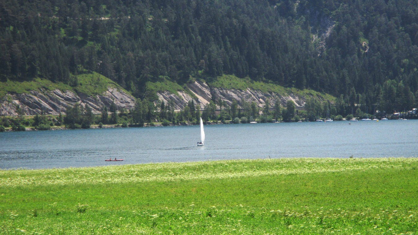 Ein Segelboot auf dem Achensee.
