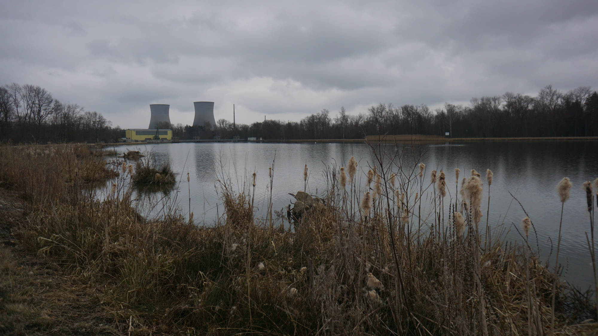 Die Kühltürme des Atomkraftwerks Grundremmingen.